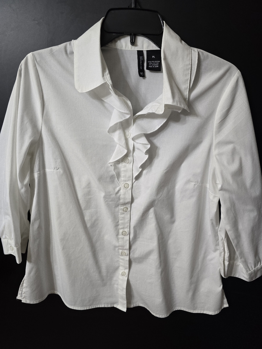 New Directions Women's White Ruffle Front Button-Up Shirt Pl